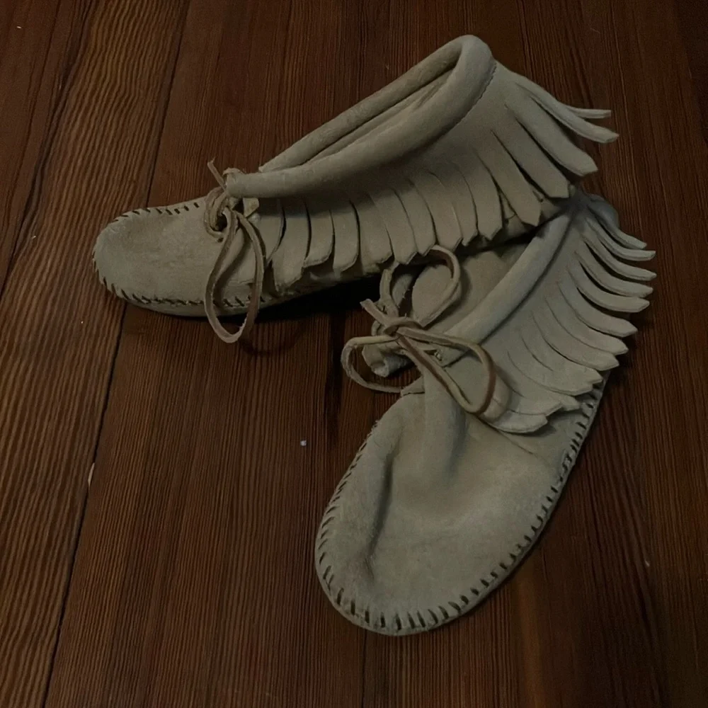 Minnetonka Tan Moccasins with Fringe Detail 5